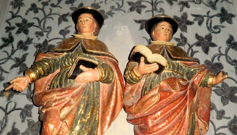 Santos Cosme y Damián.