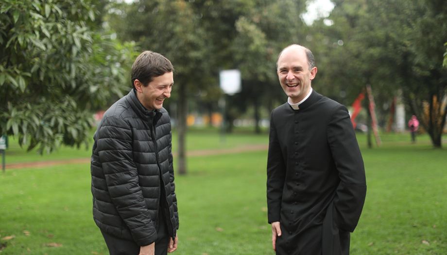 Priest on Board. Two Colombian priests launch a successful evangelization channel