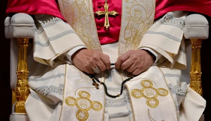 El Papa León XIV convoca un Rosario por la paz el 30 de mayo