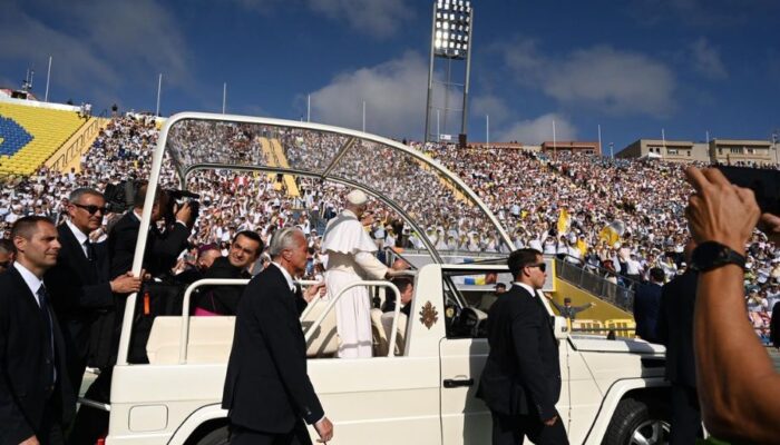 El Papa recuerda que la caridad es más que mero asistencialismo