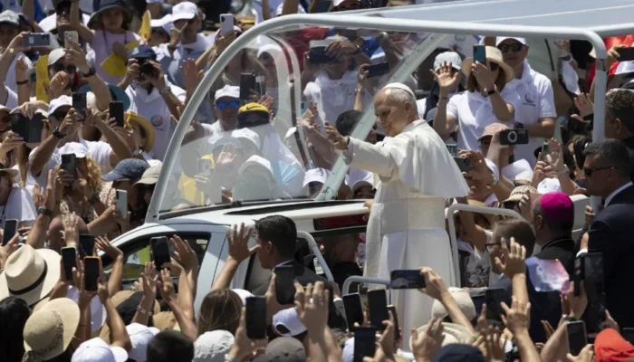 El Papa en su última Misa en España: «regreso a Roma reconfortado por los testimonios de fe y de amor a la iglesia»