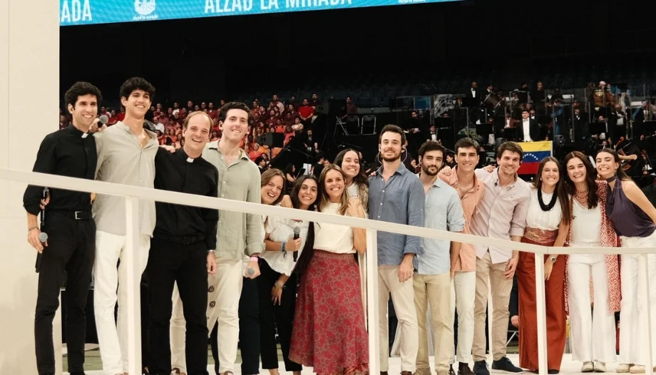 Cantar Papa Leone XIV. Fratelli Galindo