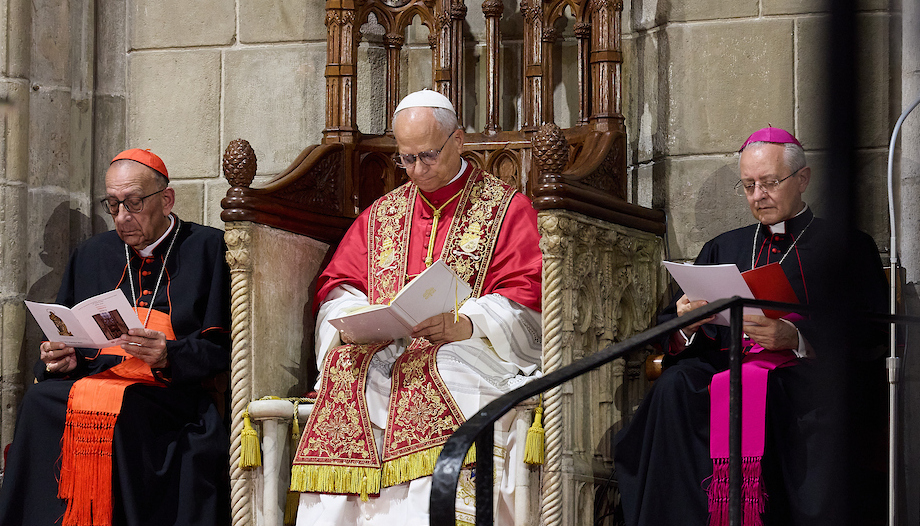 Leo XIV insists on unity on his arrival in Barcelona: «renounce the superfluous to build on the essential».»