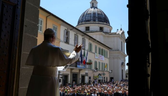 El Papa León XIV en el Ángelus: «La generosidad de Dios no es ingenua, sino sabia y cree en nosotros»