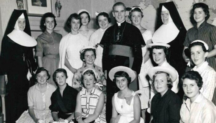 Las mujeres sostuvieron la labor misionera del arzobispo Fulton Sheen
