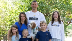 famiglia dopo la sparatoria. Annunciazione