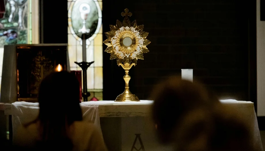 Oraciones adoración santos