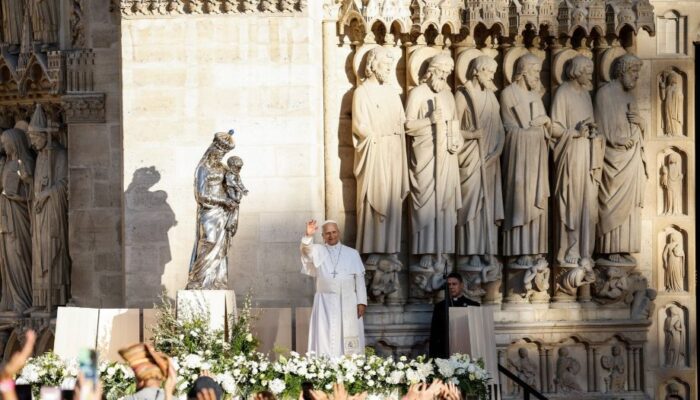 León XIV une restauración de Notre Dame y renacimiento de la Iglesia en Francia