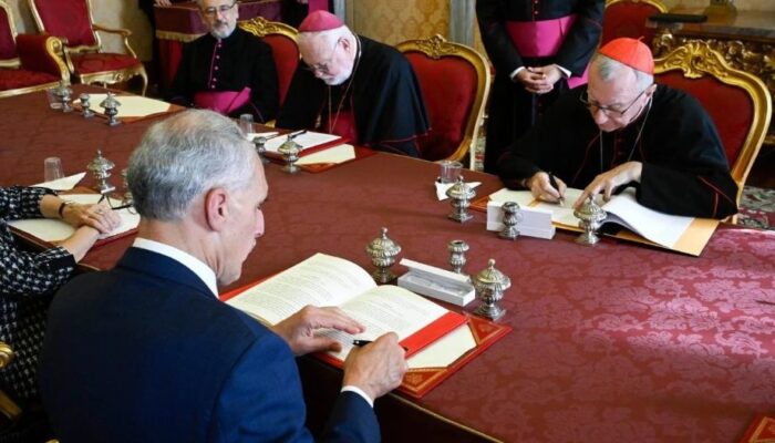 La Santa Sede firma un Acuerdo bilateral con la República de Honduras