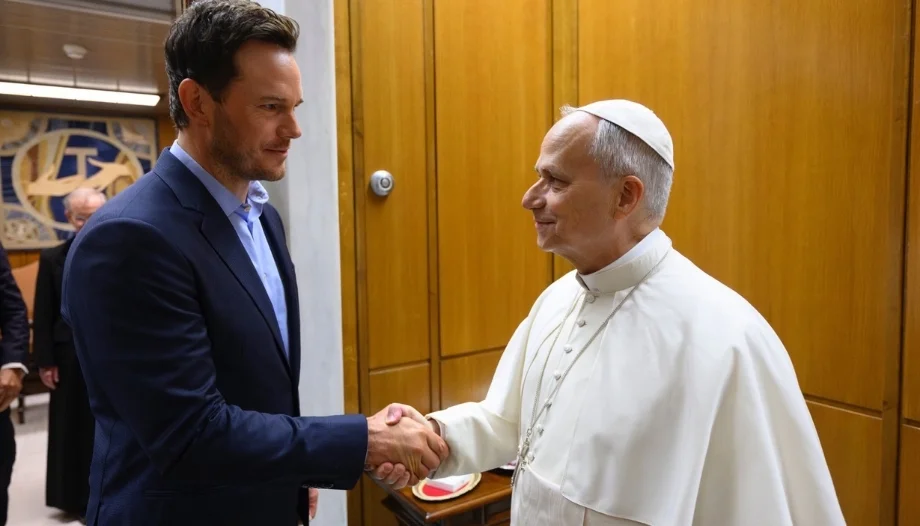 El Papa León recibe a Chris Pratt.
