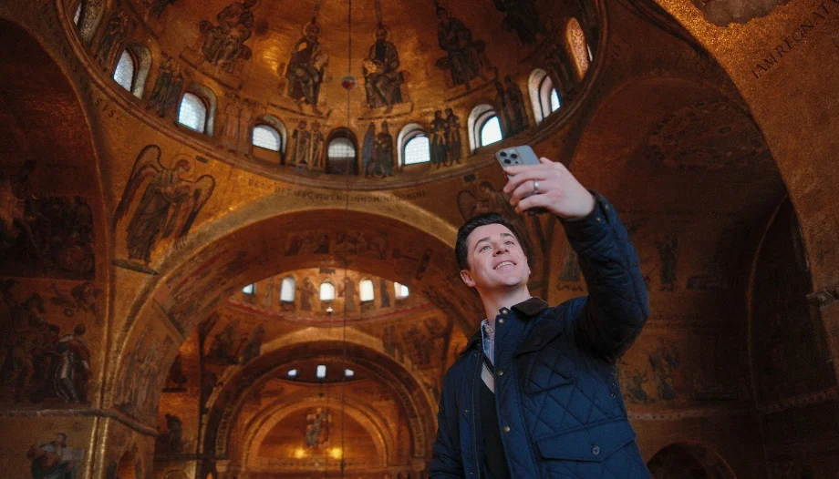 Seeking beauty with David Henrie
