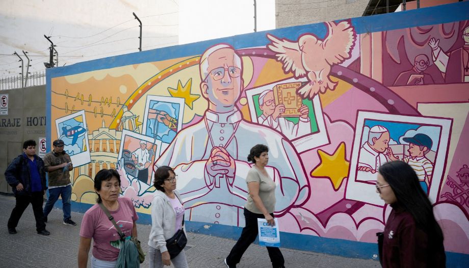 Mural en Chiclayo ante la visita del Papa a Perú.
